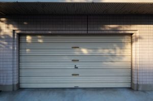 Como mantener una puerta de garaje